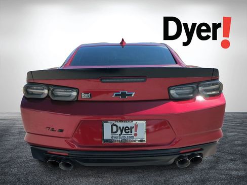 Certified 2021 Chevrolet Camaro SS RWD image 4