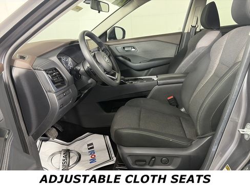 Used 2022 Nissan Rogue SV image 9