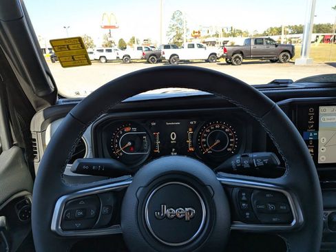 New 2026 Jeep Wrangler Unlimited Sahara image 30