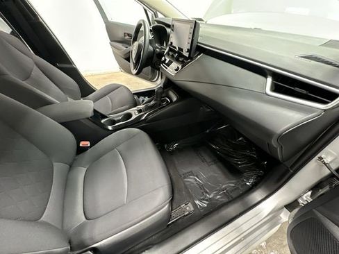 Used 2022 Toyota Corolla LE image 19