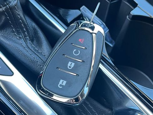 Used 2025 Chevrolet Trax LT w/ LT Convenience Package image 21