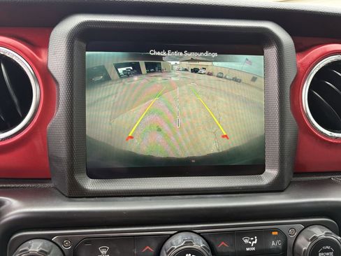 Used 2021 Jeep Wrangler Rubicon AWD/4WD image 19
