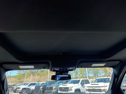 Used 2024 Chevrolet Silverado 1500 High Country w/ High Country Premium Package image 5