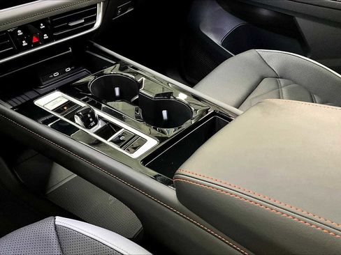 New 2026 Volkswagen Atlas Peak Edition image 10