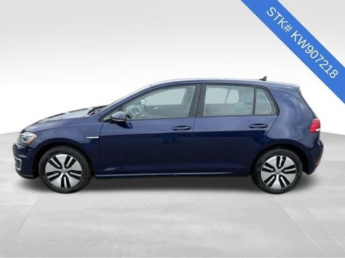 Used 2019 Volkswagen e-Golf SEL Premium image 4
