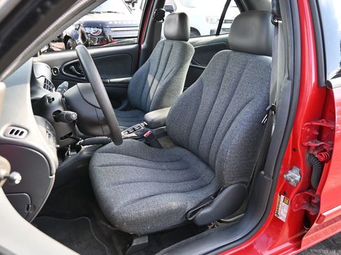 Used 2005 Chevrolet Cavalier Sedan w/ Preferred Equipment Group FWD image 17