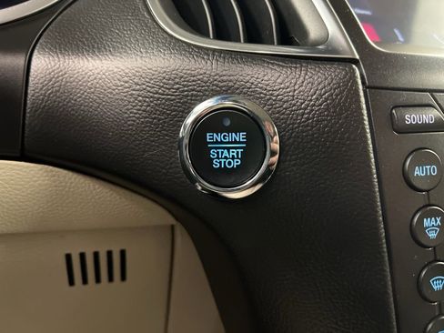 Certified 2019 Ford Edge Titanium w/ Cold Weather Package FWD image 16