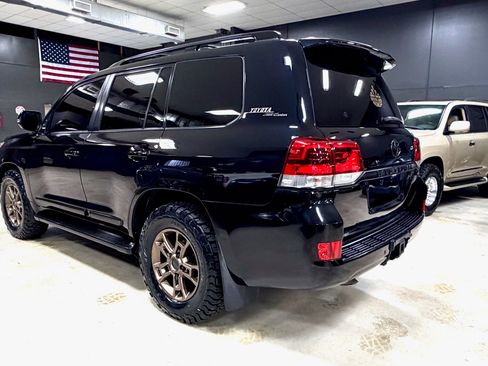 Used 2018 Toyota Land Cruiser w/ Carpet Mat Package AWD/4WD image 14