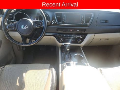 Used 2019 Kia Sedona EX FWD image 8