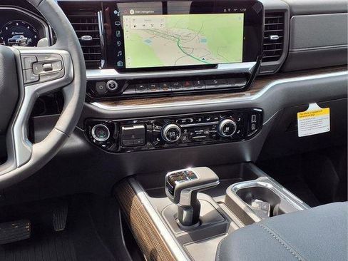 New 2026 Chevrolet Silverado 1500 LT Trail Boss w/ LT Trail Boss Premium Package AWD/4WD image 6