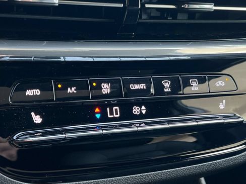 New 2026 Buick Envista Sport Touring FWD image 22