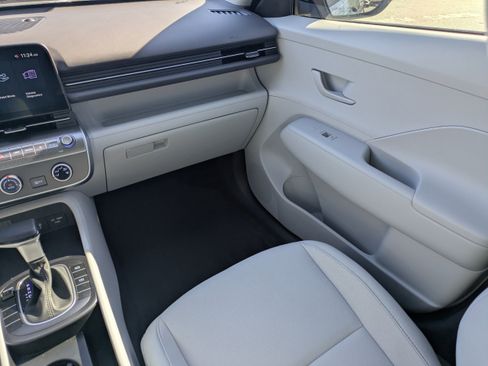 New 2026 Hyundai Kona SE image 23