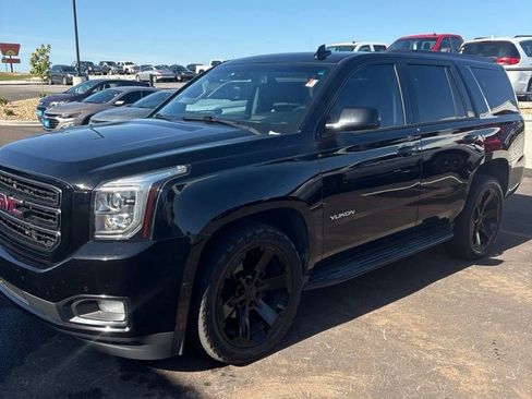 Used 2019 GMC Yukon SLT w/ Graphite Performance Edition AWD/4WD image 3