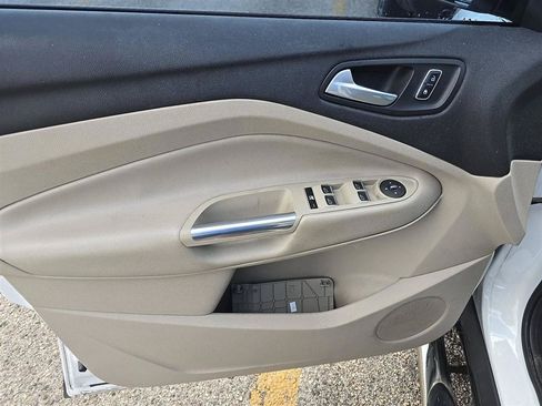 Used 2015 Ford Escape SE w/ Equipment Group 201A FWD image 15