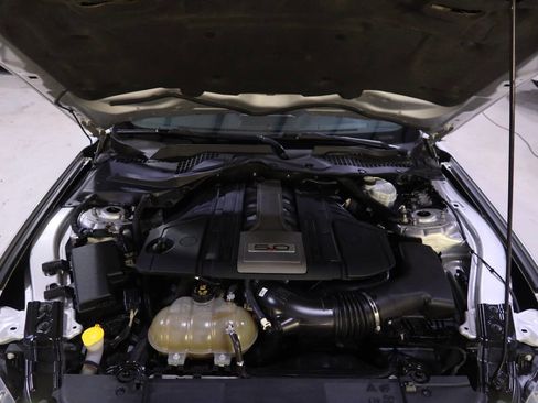 Used 2019 Ford Mustang GT Premium RWD image 9