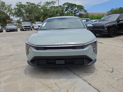 New 2026 Kia K4 FWD image 3