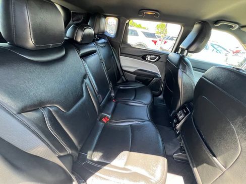 Used 2025 Jeep Compass Limited AWD/4WD image 25
