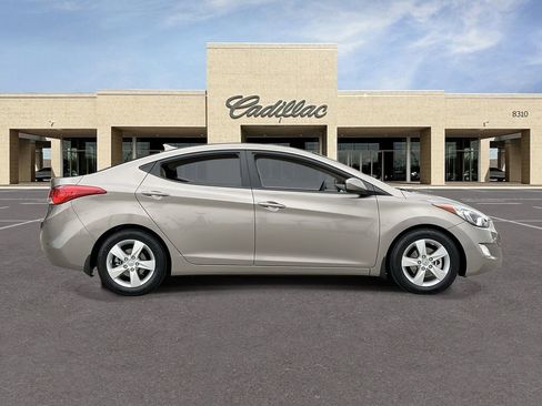 Used 2013 Hyundai Elantra GLS w/ Preferred Pkg FWD image 4