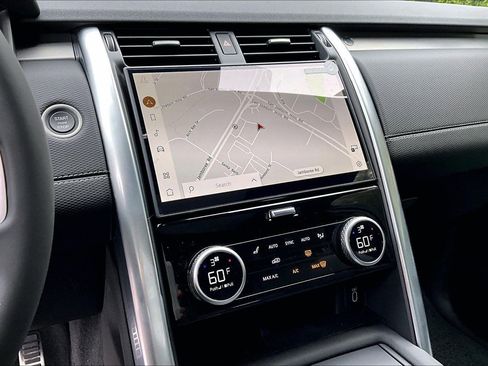 New 2026 Land Rover Discovery Limited Edition image 10