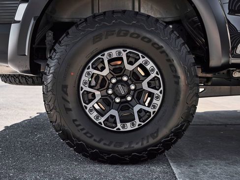 Used 2026 Ford F150 Raptor w/ Equipment Group 803A Raptor R AWD/4WD image 25