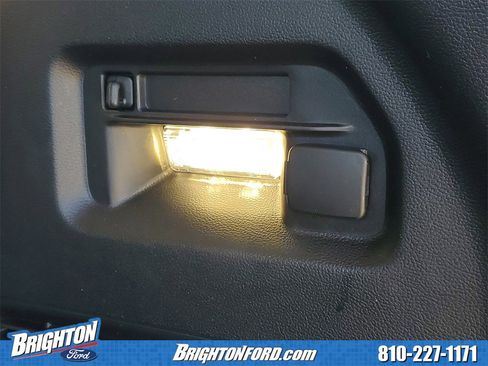 Used 2023 Ford Explorer XLT w/ Equipment Group 202A image 8
