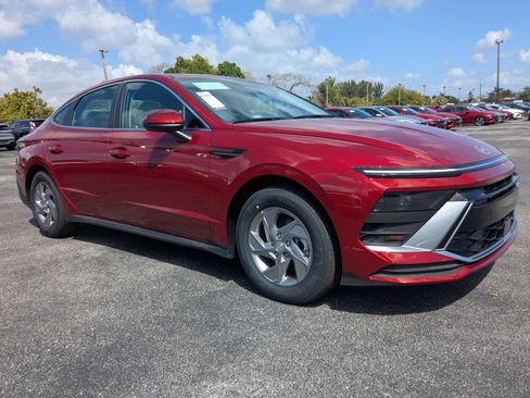 New 2025 Hyundai Sonata SE image 2