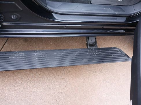 Used 2022 Toyota Tundra Platinum image 11