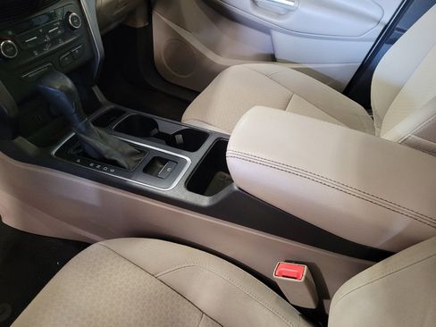 Used 2017 Ford Escape SE w/ Equipment Group 201A FWD image 26