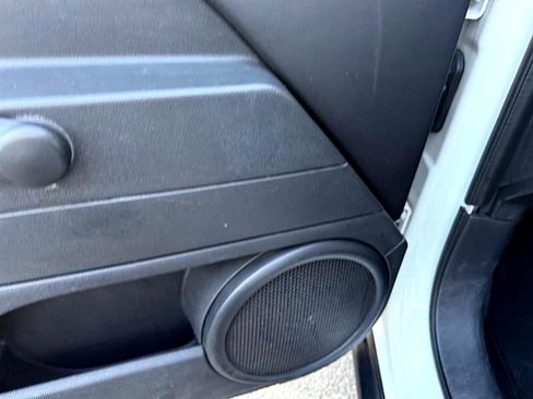 Used 2014 Jeep Patriot Sport image 30