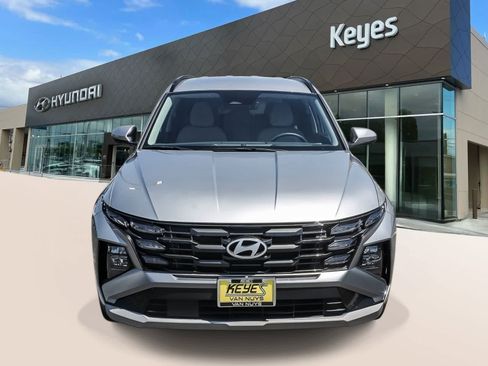 Used 2025 Hyundai Tucson SEL FWD image 2