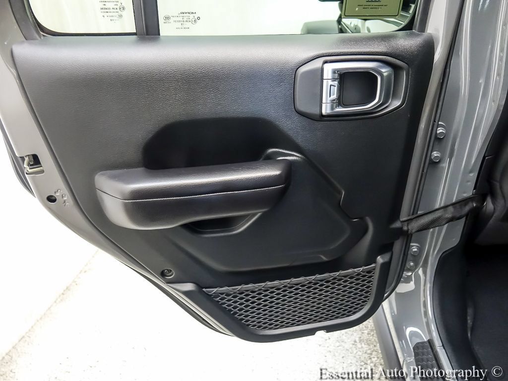 Used 2018 Jeep Wrangler Unlimited Rubicon AWD/4WD image 20