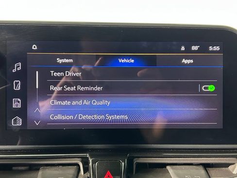 Used 2024 Chevrolet TrailBlazer RS w/ Convenience Package AWD/4WD image 19