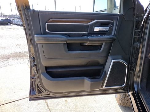 Used 2024 RAM 2500 Laramie AWD/4WD image 28
