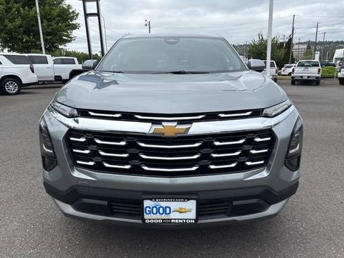Used 2025 Chevrolet Equinox LT FWD image 8