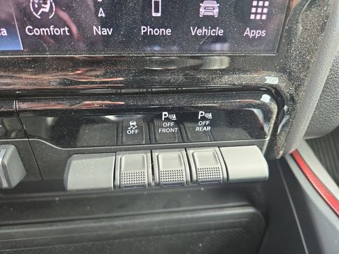 Used 2025 RAM 1500 Rebel AWD/4WD image 35