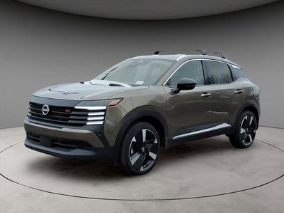 New 2026 Nissan Kicks SR w/ Cold Weather Package