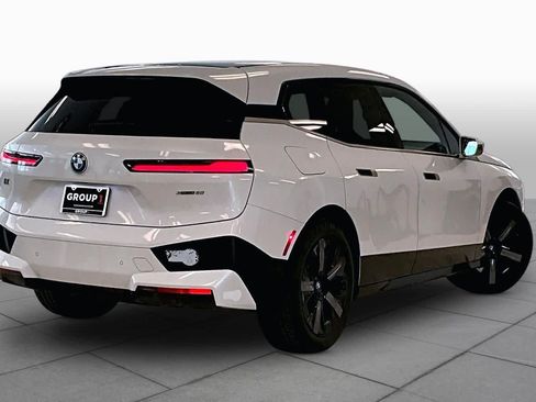 Used 2024 BMW iX xDrive50 w/ Sport Package AWD/4WD image 12