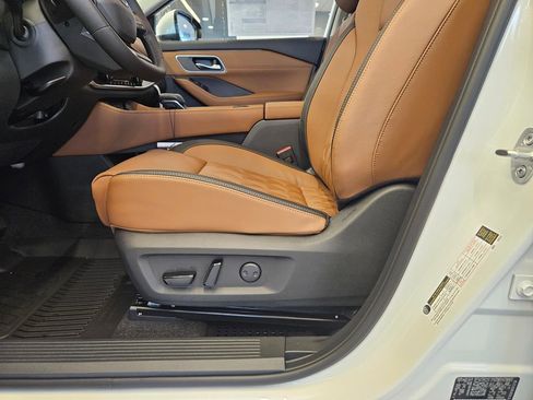 New 2026 Nissan Rogue Platinum w/ Platinum Premium Package image 15