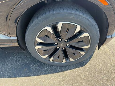 Used 2024 Chevrolet Blazer EV RS image 2