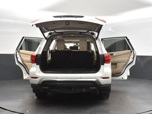 Used 2019 Nissan Pathfinder Platinum image 51