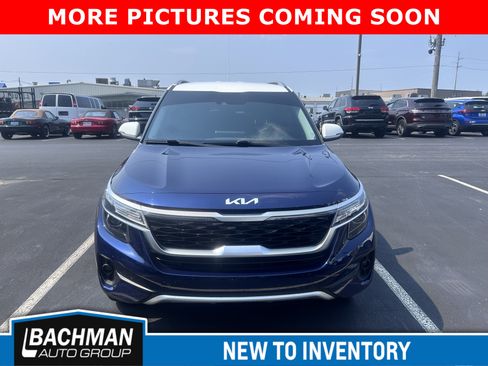 Used 2022 Kia Seltos S AWD/4WD image 3