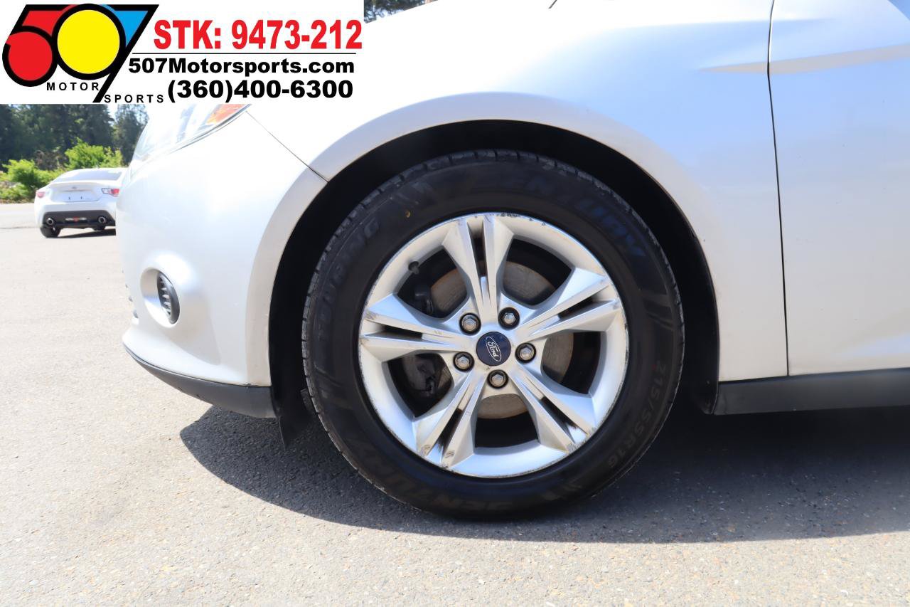 Used 2013 Ford Focus SE FWD image 24