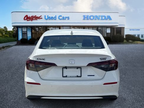 Used 2026 Honda Civic Sport Touring image 4