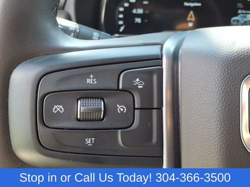 Used 2024 GMC Yukon SLT AWD/4WD image 22