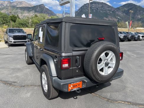 Used 2019 Jeep Wrangler Unlimited Sport S AWD/4WD image 11