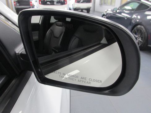 Used 2024 Jeep Compass Latitude image 17