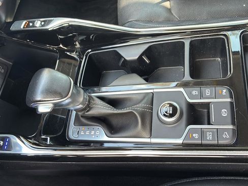 Used 2022 Kia Sorento SX image 31