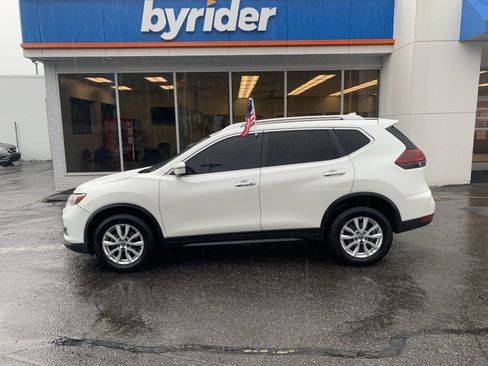 Used 2019 Nissan Rogue SV AWD/4WD image 3