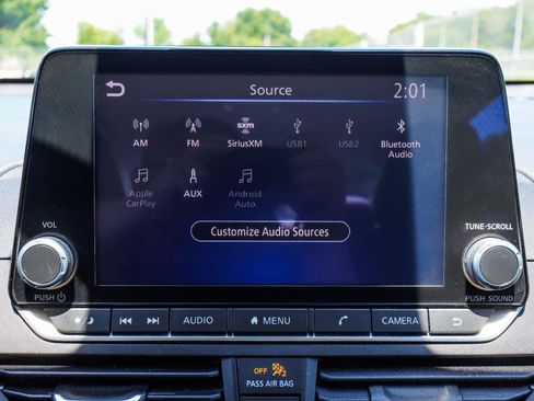 Used 2024 Nissan Altima 2.5 SV FWD image 8