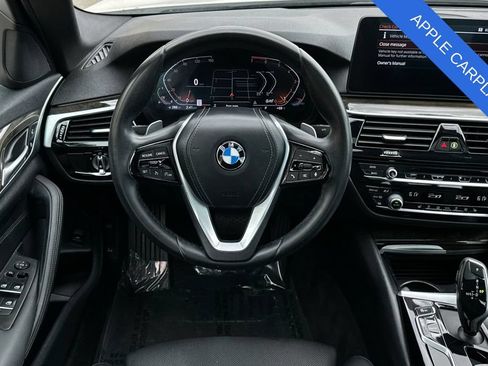 Used 2022 BMW 530i w/ Convenience Package RWD image 16
